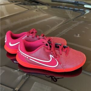 Kids Indoor soccer nike tiempo